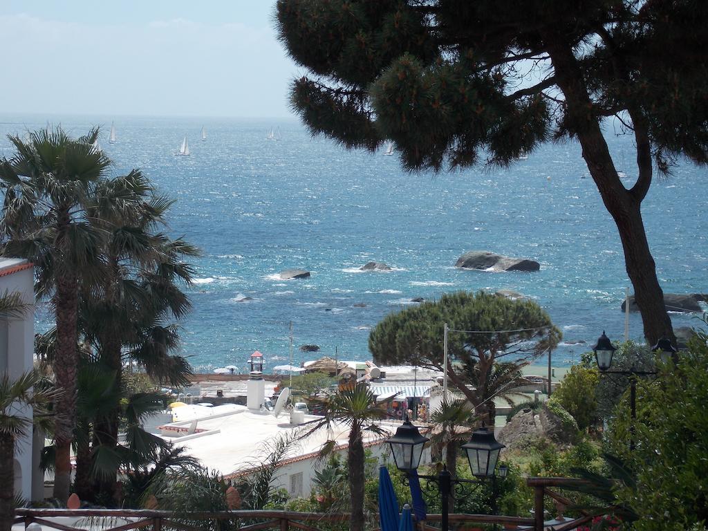 Gasthuis Loreta Forio di Ischia